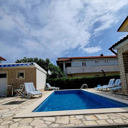 Ara-Zarok Baška Exterior foto